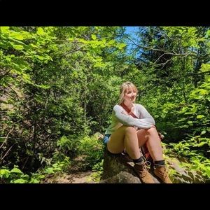 Meet your Posher, Laura